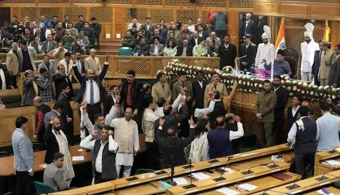 BJP, Jammu Kashmir, Aam Awaz, Hindi News, Assembly Fight, PDP, Article 370, National News